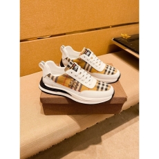 Burberry Low Shoes